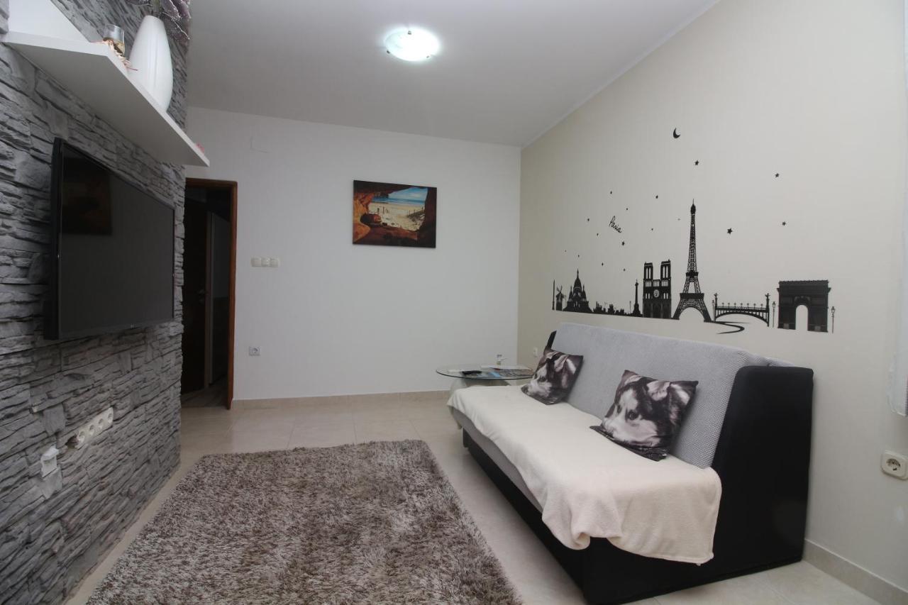 Apartments Adriana Bilice Bagian luar foto