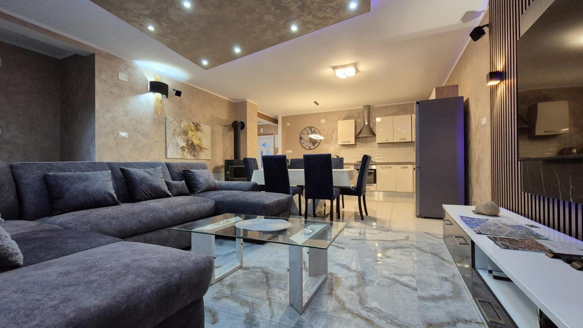 Apartments Adriana Bilice Bagian luar foto